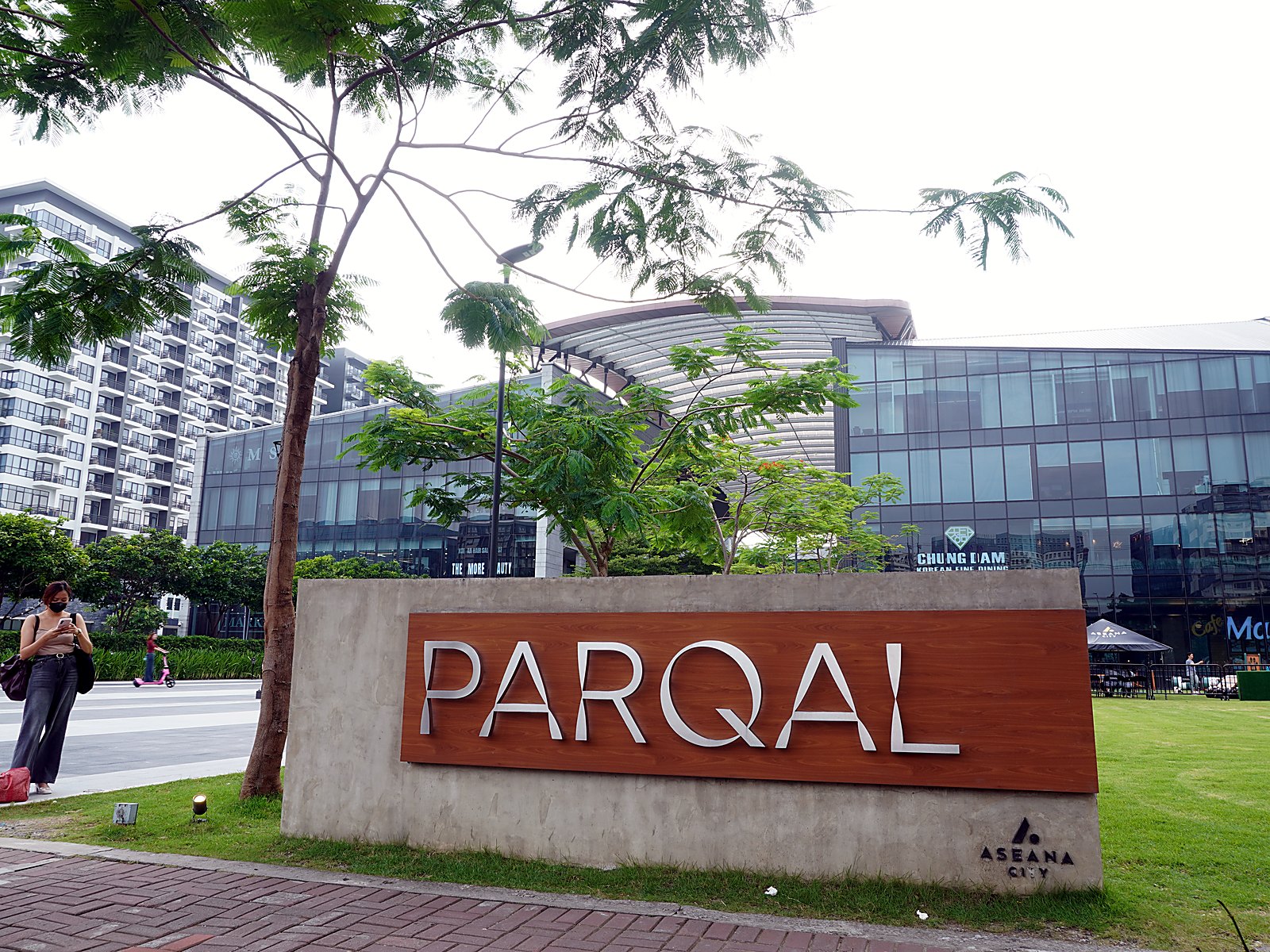Sinocan Corporate Center — Parqal Retail District